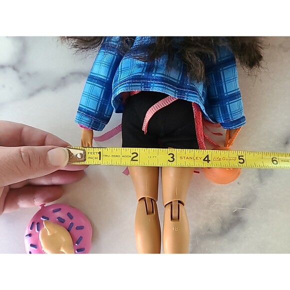 Mattel Malibu Barbie Doll 2019 - Picture 7 of 10